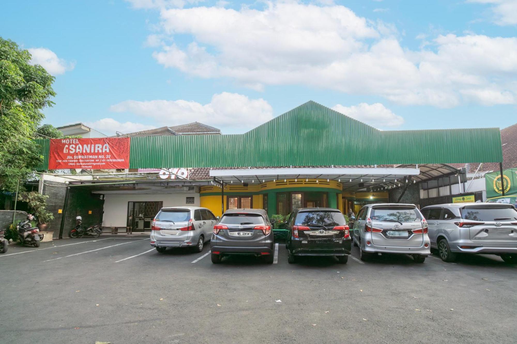 Collection O Hotel Sanira Bandung Exterior photo